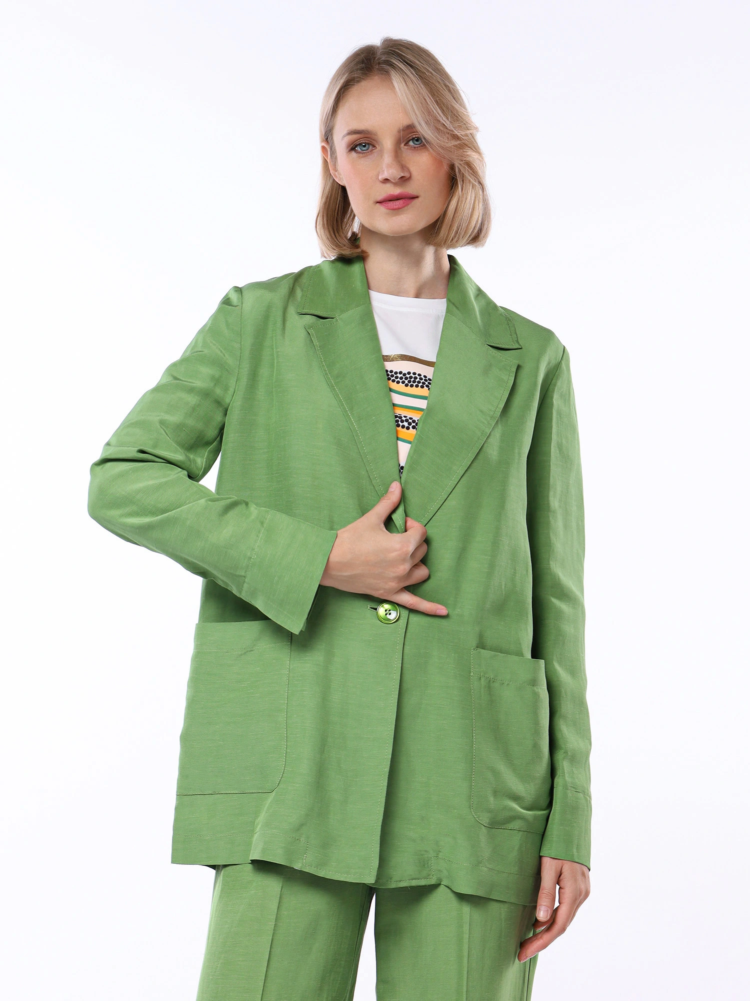 Жакет из смесовой вискозы прямого кроя